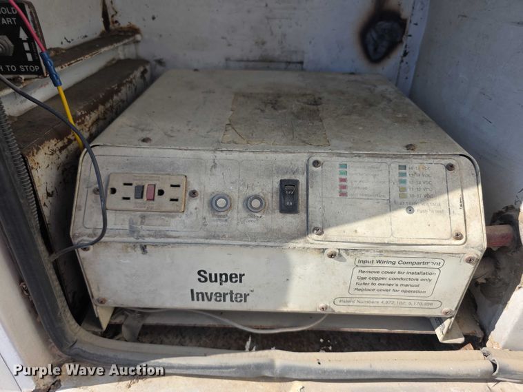 image for item EF3635 2000 Chevrolet T6500 bucket truck