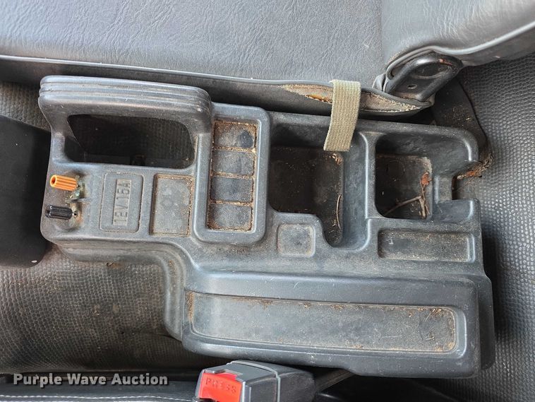 image for item EF3635 2000 Chevrolet T6500 bucket truck