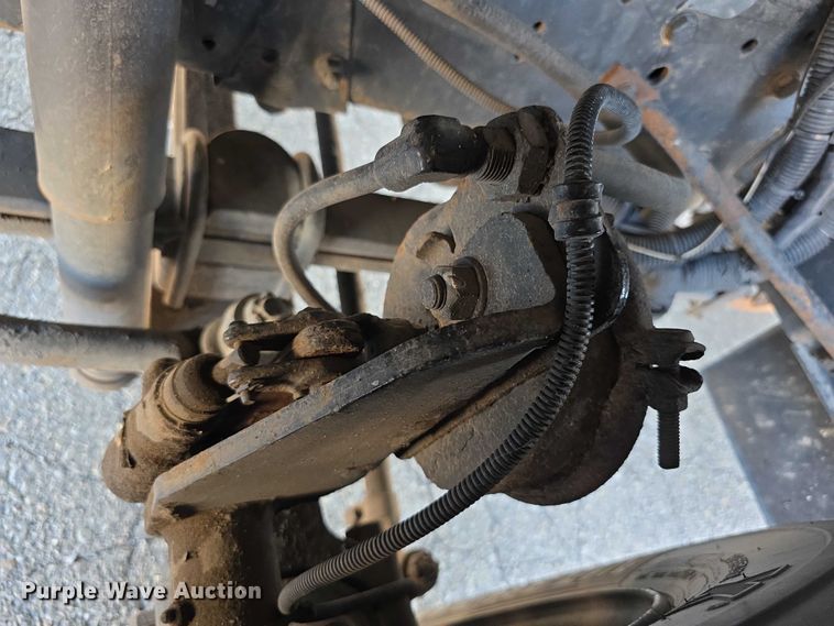 image for item EF3635 2000 Chevrolet T6500 bucket truck