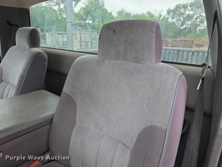 image for item EF3693 1994 Dodge Ram 1500 pickup truck