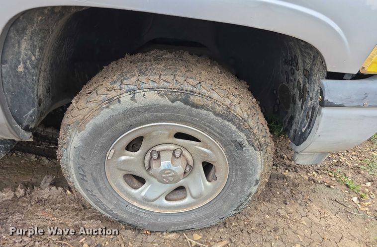 image for item EF3693 1994 Dodge Ram 1500 pickup truck