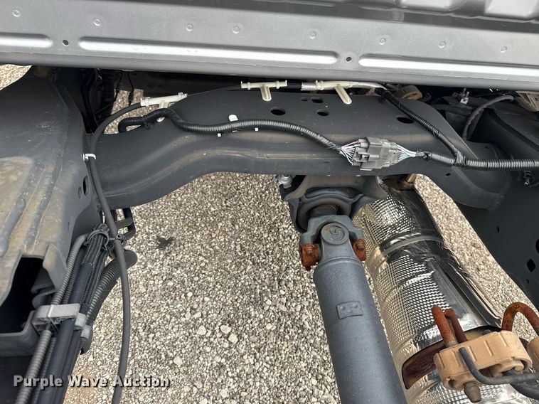 image for item EG1020 2022 Ford F550 Super Duty truck cab and chassis