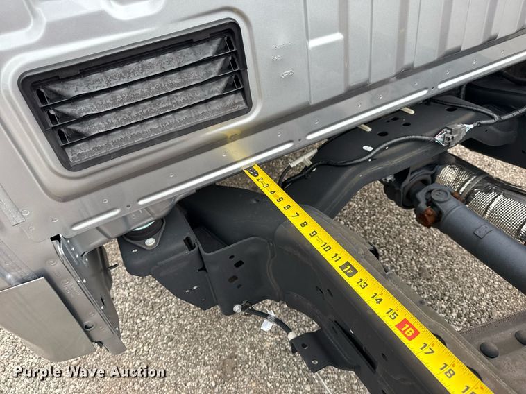 image for item EG1020 2022 Ford F550 Super Duty truck cab and chassis