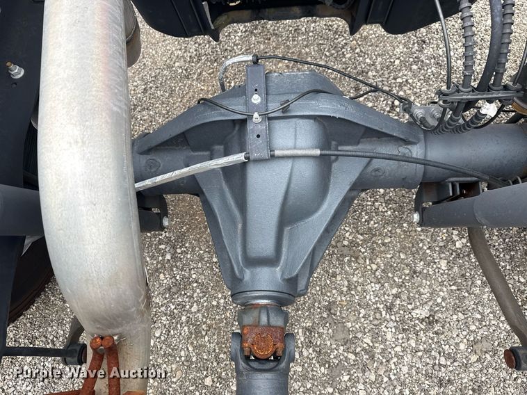 image for item EG1020 2022 Ford F550 Super Duty truck cab and chassis