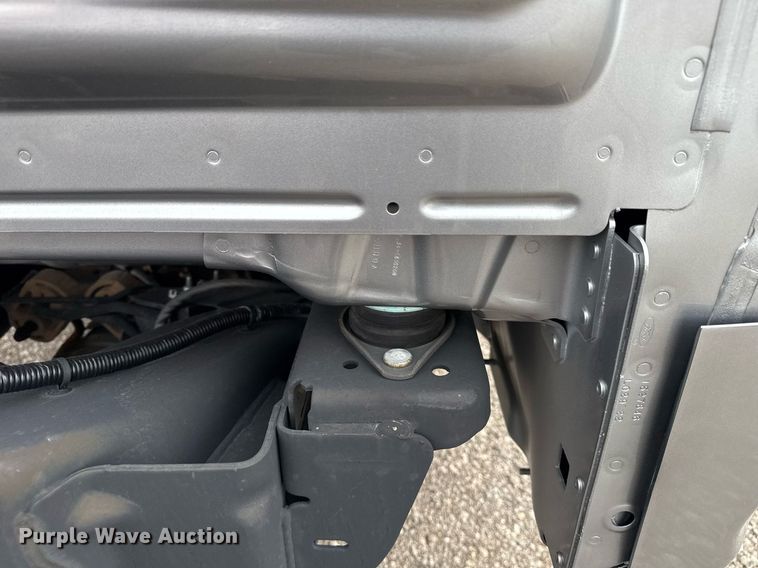 image for item EG1020 2022 Ford F550 Super Duty truck cab and chassis