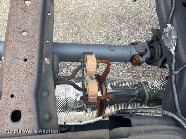 image for item EG1020 2022 Ford F550 Super Duty truck cab and chassis