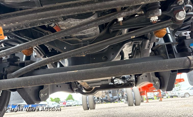 image for item EG1020 2022 Ford F550 Super Duty truck cab and chassis