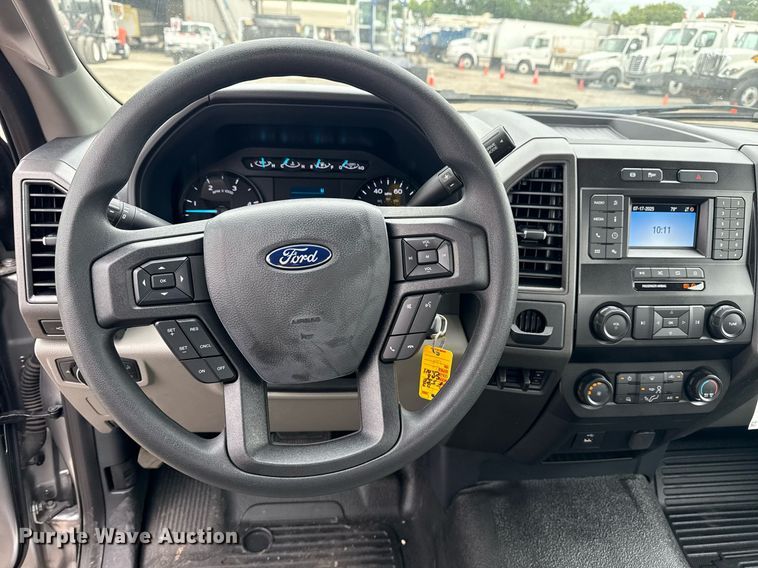 image for item EG1020 2022 Ford F550 Super Duty truck cab and chassis