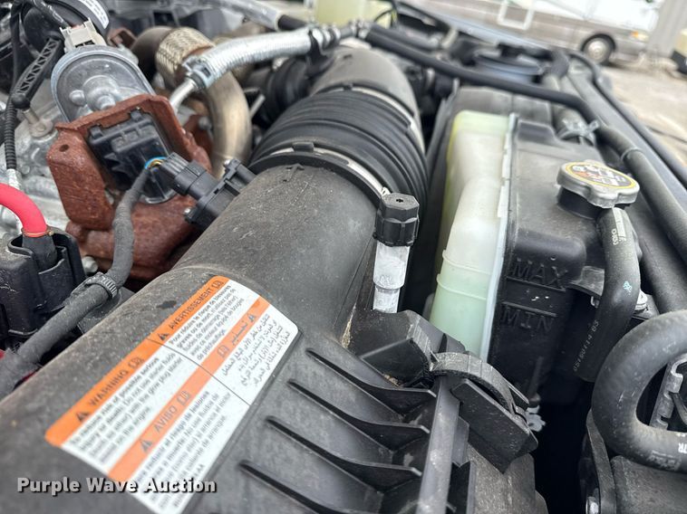 image for item EG1020 2022 Ford F550 Super Duty truck cab and chassis