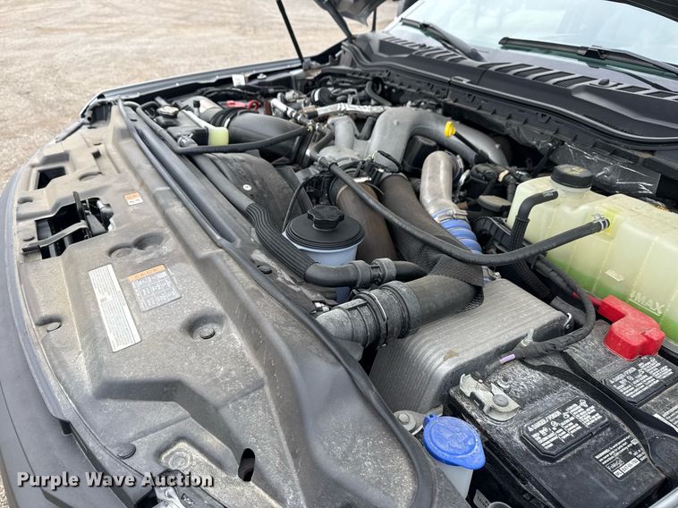 image for item EG1020 2022 Ford F550 Super Duty truck cab and chassis