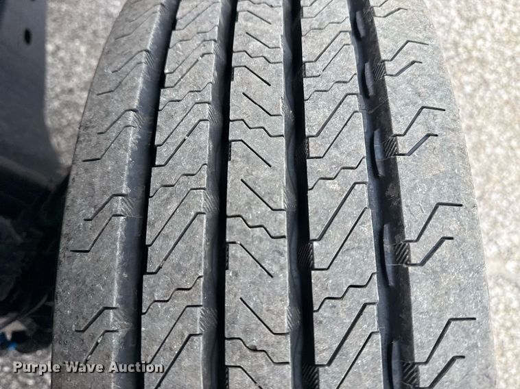 image for item EG1020 2022 Ford F550 Super Duty truck cab and chassis