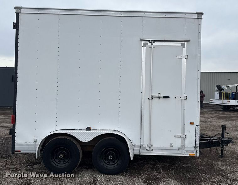 image for item EG2567 2002 Wells Cargo enclosed cargo trailer