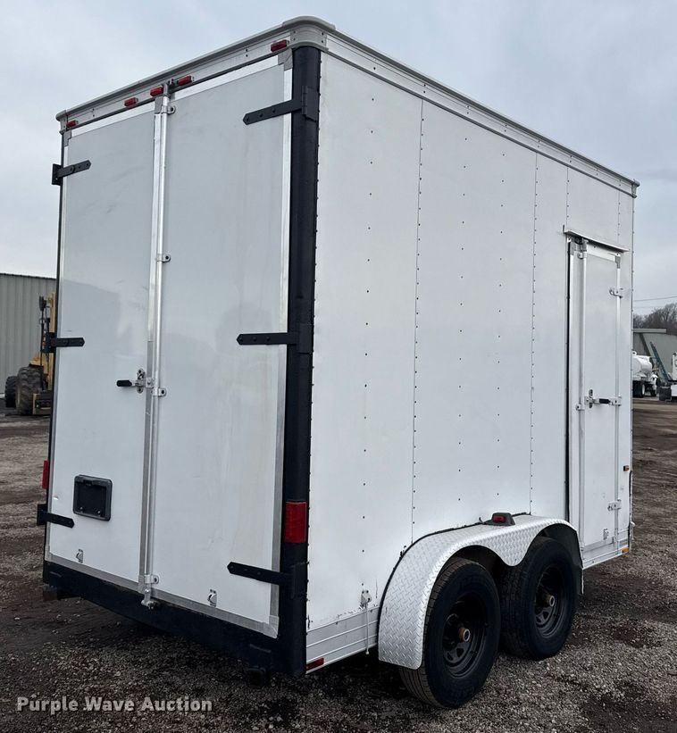 image for item EG2567 2002 Wells Cargo enclosed cargo trailer