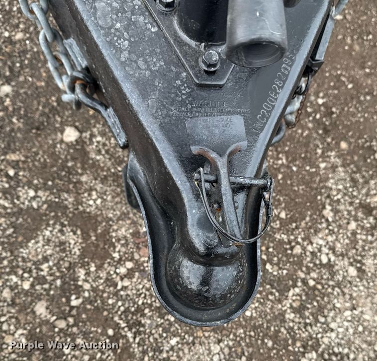 image for item EG2567 2002 Wells Cargo enclosed cargo trailer