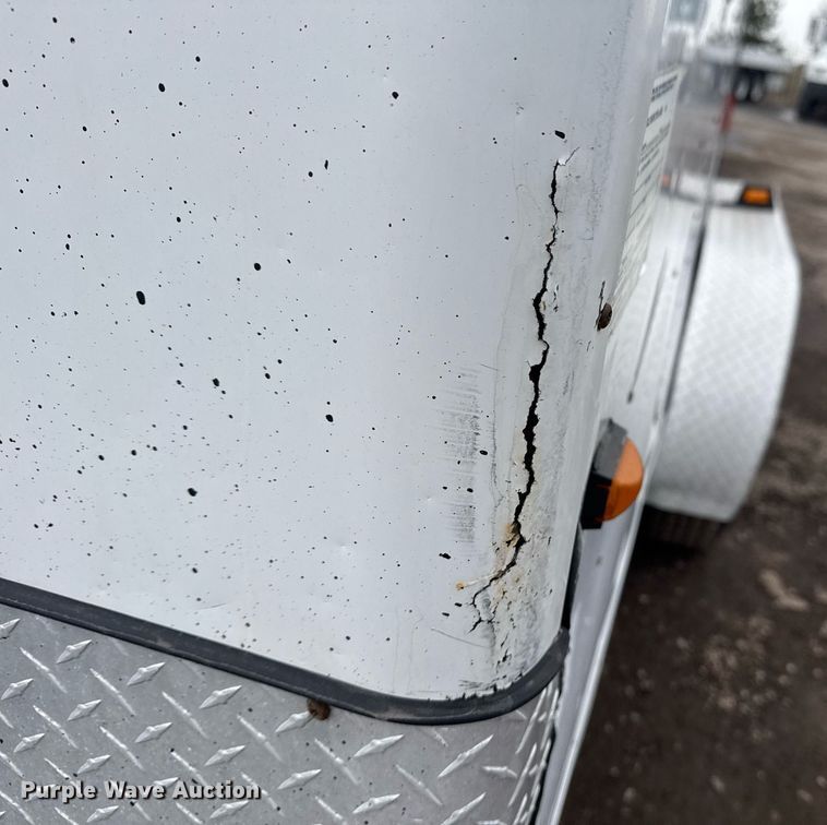 image for item EG2567 2002 Wells Cargo enclosed cargo trailer