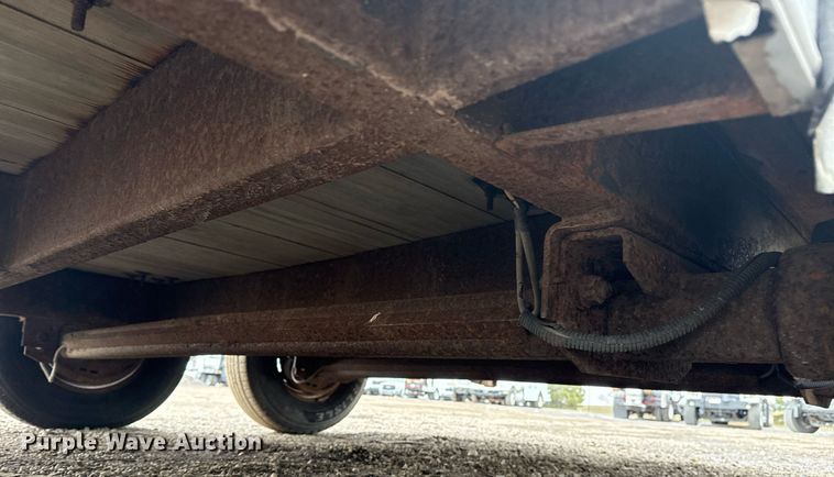 image for item EG2567 2002 Wells Cargo enclosed cargo trailer