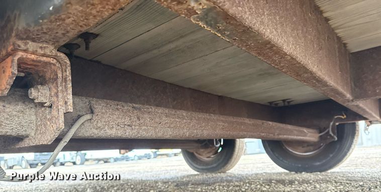 image for item EG2567 2002 Wells Cargo enclosed cargo trailer