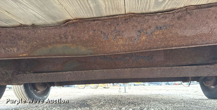 image for item EG2567 2002 Wells Cargo enclosed cargo trailer