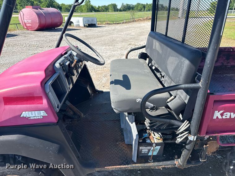 image for item EG5867 2005 Kawasaki Mule 4000 utility vehicle