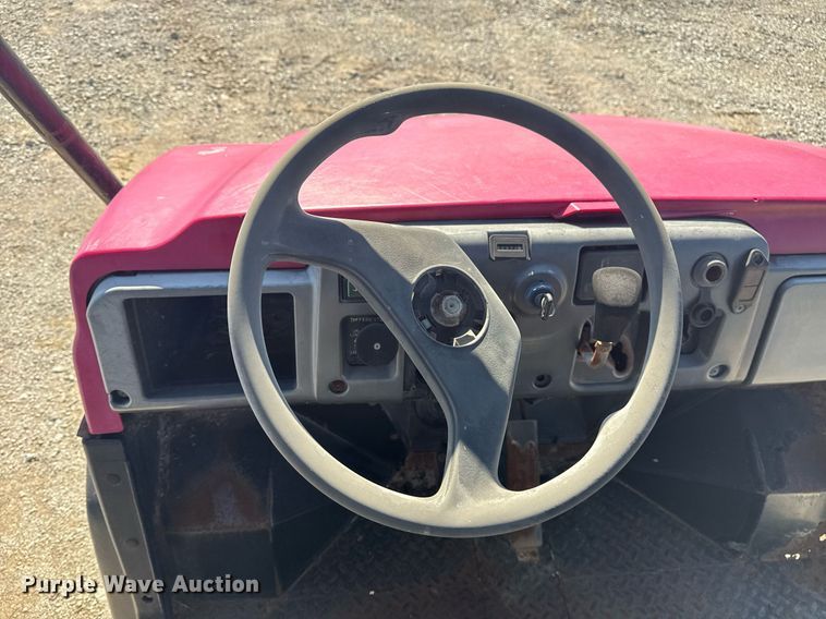 image for item EG5867 2005 Kawasaki Mule 4000 utility vehicle