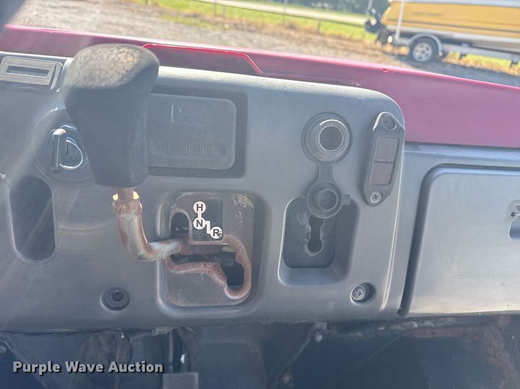 image for item EG5867 2005 Kawasaki Mule 4000 utility vehicle