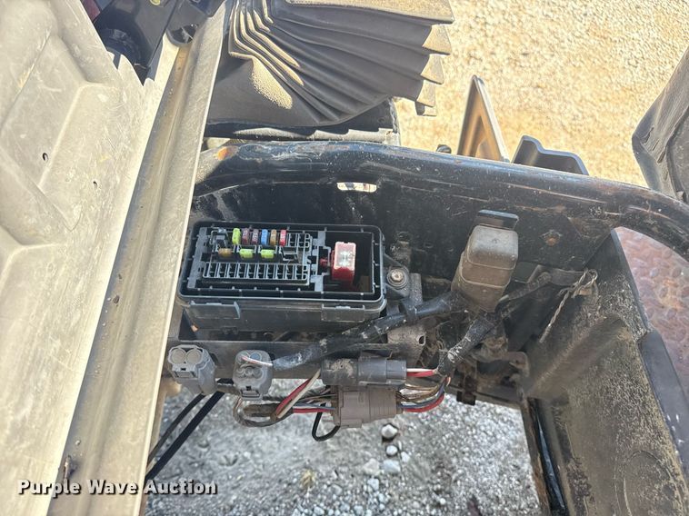 image for item EG5867 2005 Kawasaki Mule 4000 utility vehicle