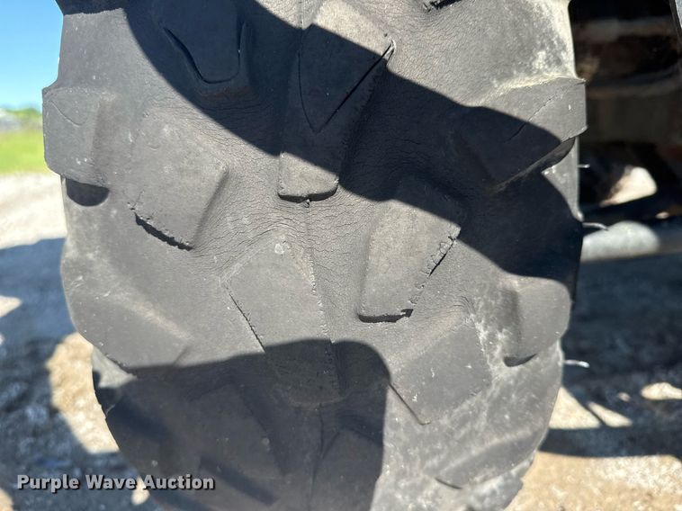 image for item EG5867 2005 Kawasaki Mule 4000 utility vehicle