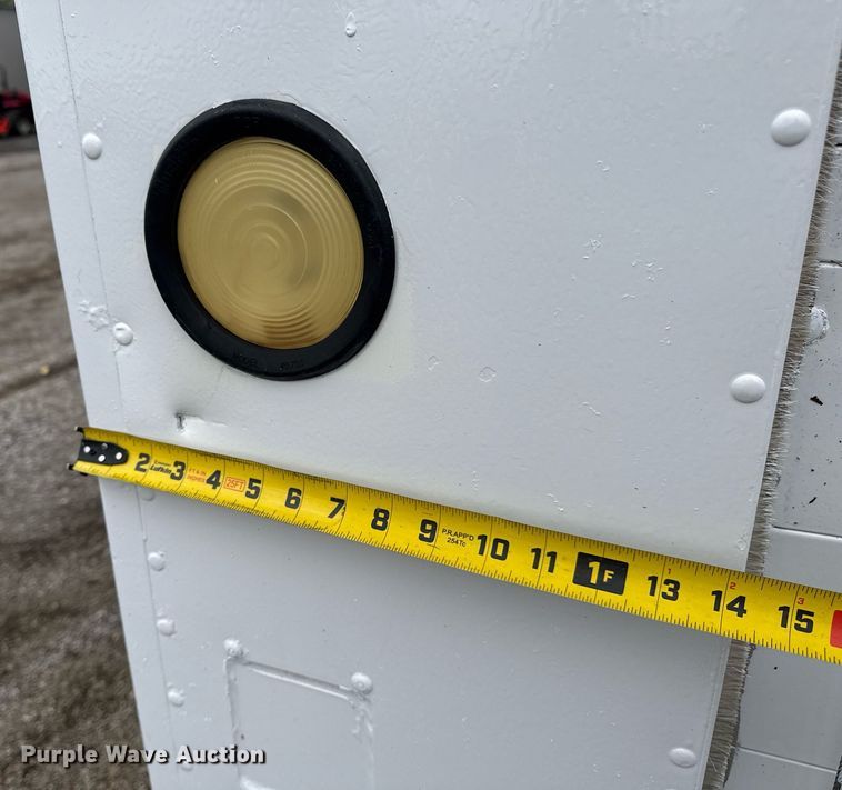 image for item EG5889 2001 Freightliner MT45  delivery truck