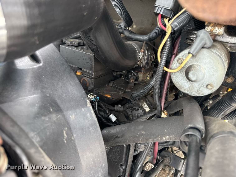 image for item EG5889 2001 Freightliner MT45  delivery truck