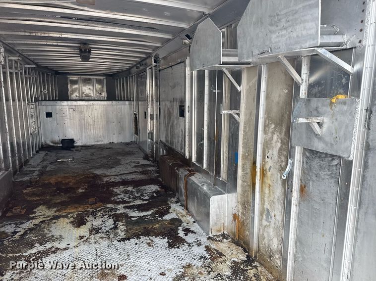 image for item EG5924 2006 Featherlite 4941 enclosed cargo trailer