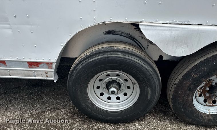 image for item EG5924 2006 Featherlite 4941 enclosed cargo trailer