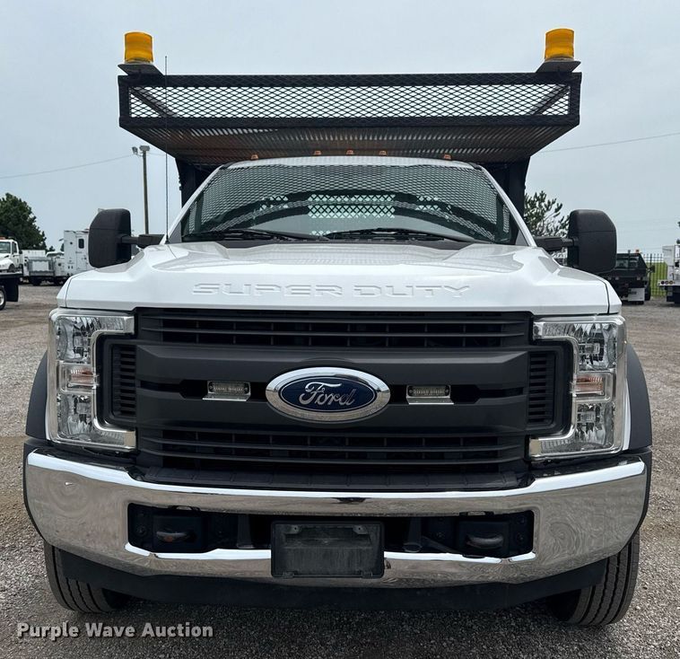 image for item EG6029 2019 Ford F550 Super Duty flatbed pickup truck