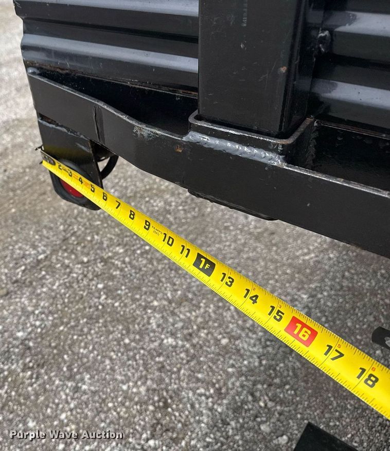 image for item EG6029 2019 Ford F550 Super Duty flatbed pickup truck