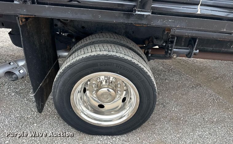 image for item EG6029 2019 Ford F550 Super Duty flatbed pickup truck