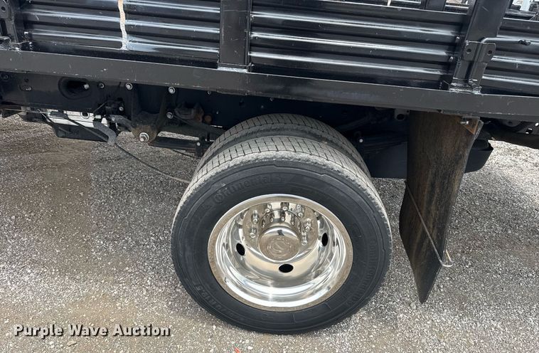 image for item EG6029 2019 Ford F550 Super Duty flatbed pickup truck