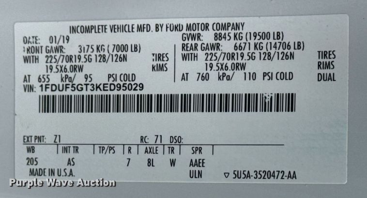 image for item EG6029 2019 Ford F550 Super Duty flatbed pickup truck