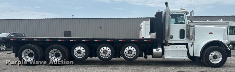 image for item EG6042 2012 Peterbilt 388 flatbed truck
