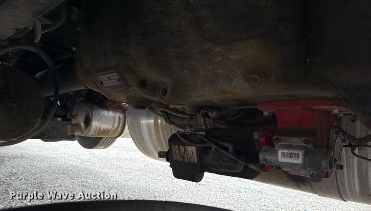 image for item EG6042 2012 Peterbilt 388 flatbed truck