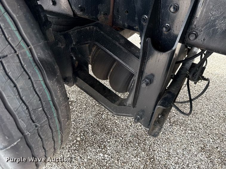 image for item EG6042 2012 Peterbilt 388 flatbed truck