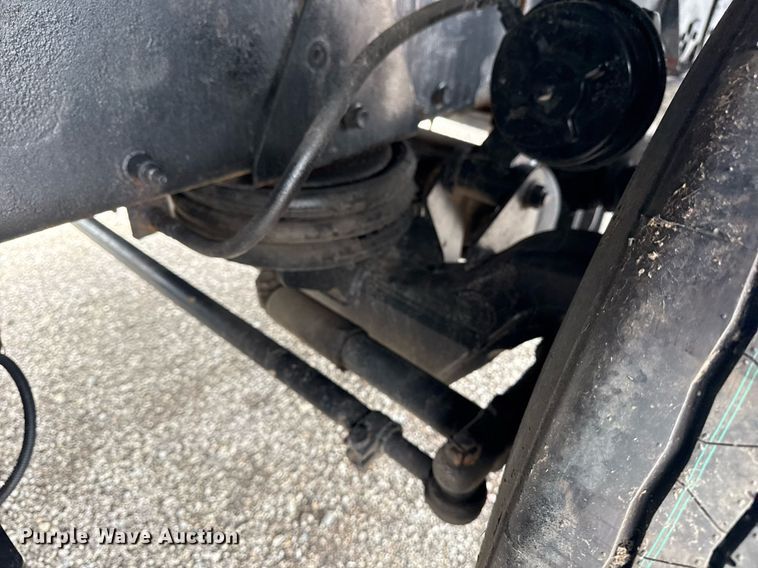 image for item EG6042 2012 Peterbilt 388 flatbed truck