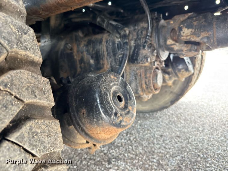 image for item EG6042 2012 Peterbilt 388 flatbed truck