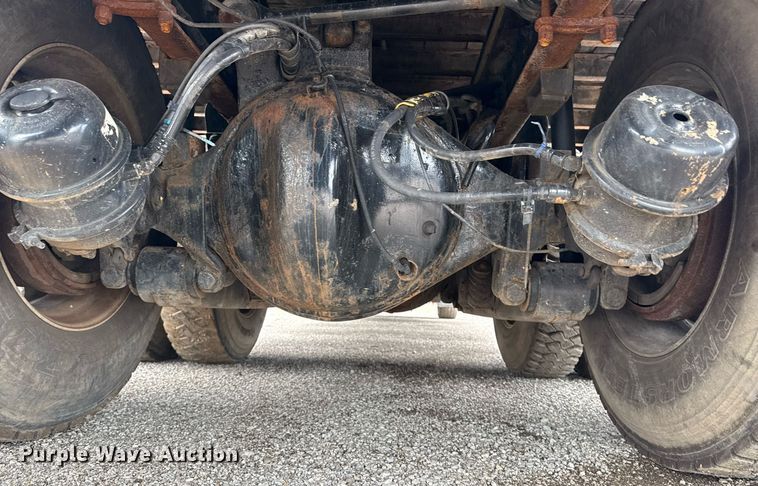 image for item EG6042 2012 Peterbilt 388 flatbed truck