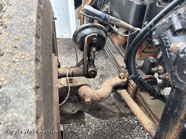 image for item EG6042 2012 Peterbilt 388 flatbed truck