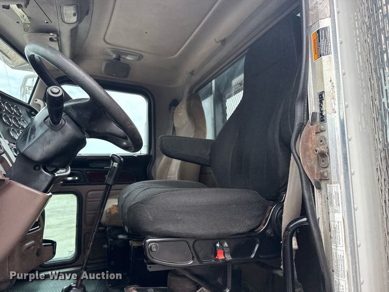 image for item EG6042 2012 Peterbilt 388 flatbed truck