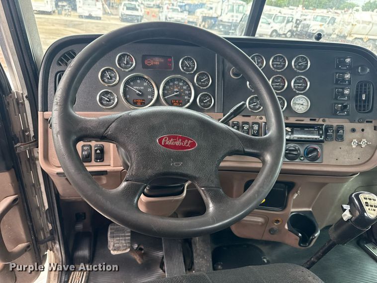 image for item EG6042 2012 Peterbilt 388 flatbed truck