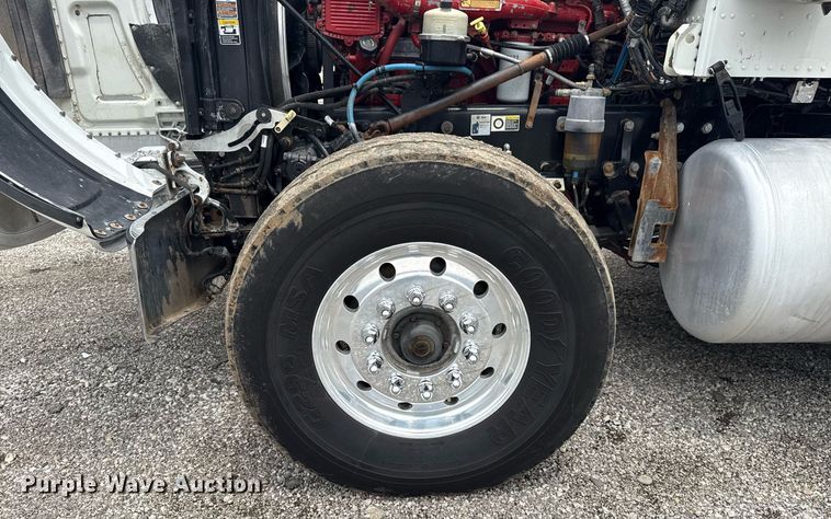 image for item EG6042 2012 Peterbilt 388 flatbed truck