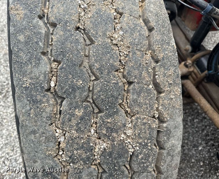 image for item EG6042 2012 Peterbilt 388 flatbed truck