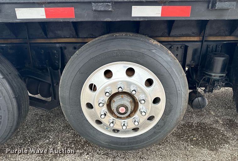 image for item EG6042 2012 Peterbilt 388 flatbed truck