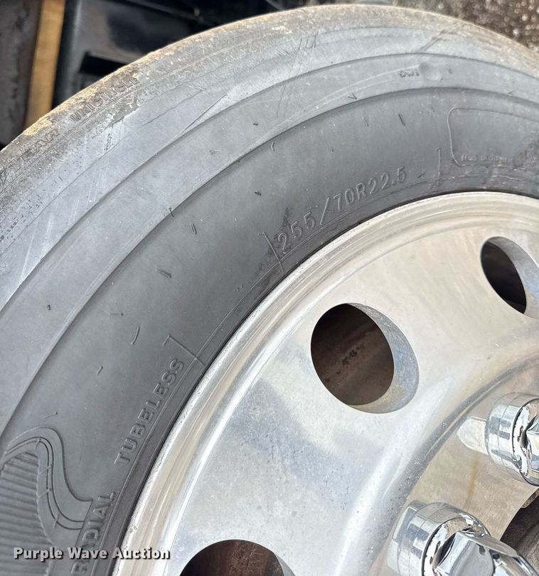 image for item EG6042 2012 Peterbilt 388 flatbed truck