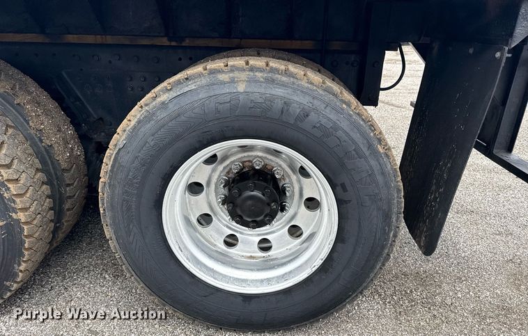 image for item EG6042 2012 Peterbilt 388 flatbed truck